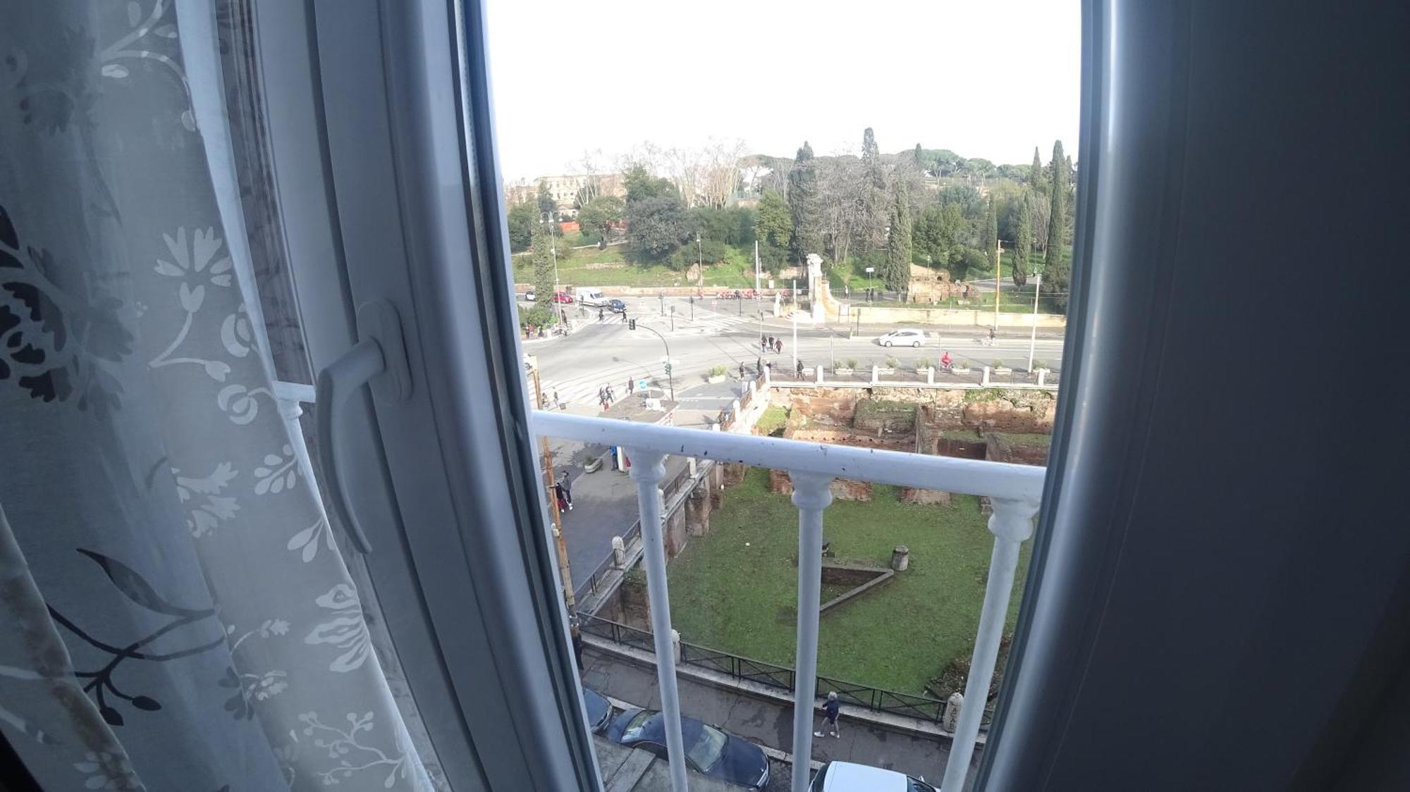 Colosseo Rooms Imperial Рим Экстерьер фото